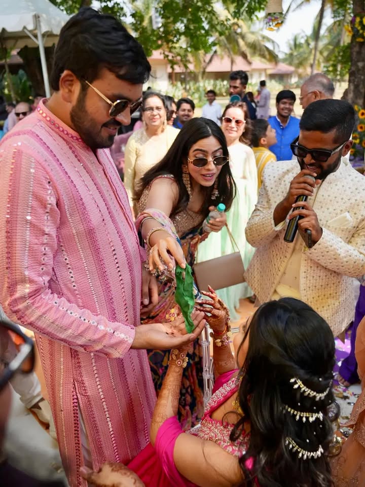 Akshay hosting a wedding game